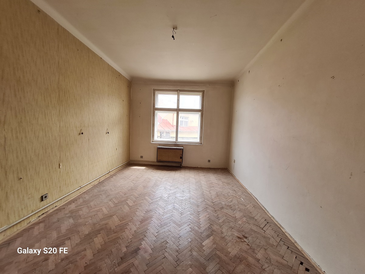 Apartment before reconstruction 2+1 in OV for sale in the historic center of Prague