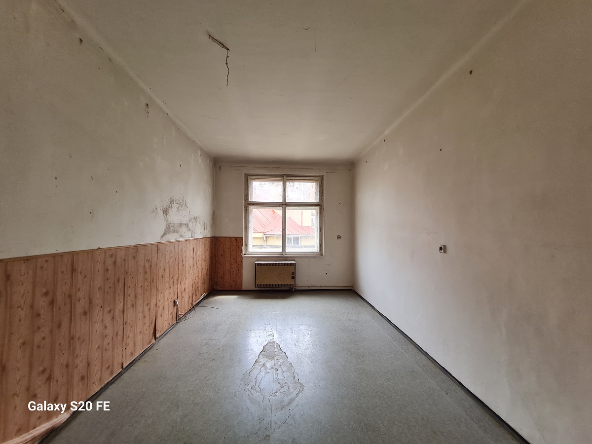 Apartment before reconstruction 2+1 in OV for sale in the historic center of Prague