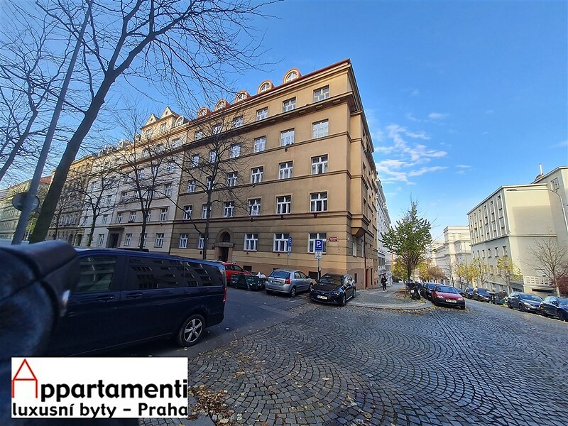 Pronájem nezařízeného 2+1,52m2 na Vinohradech, ul. Jagellonská