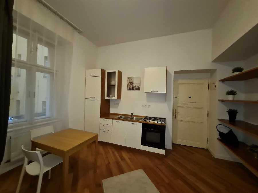 Prodej bytu 1+1 ,35m2 v centru Prahy 1 u Staroměstského náměstí