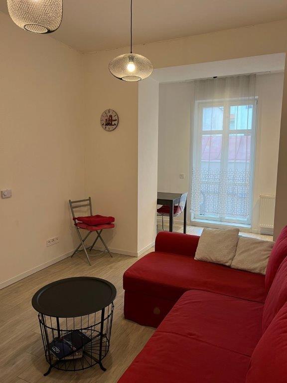 pronájem nově kompletně zařízeného bytu 2+kk 41m2 na Praze 4